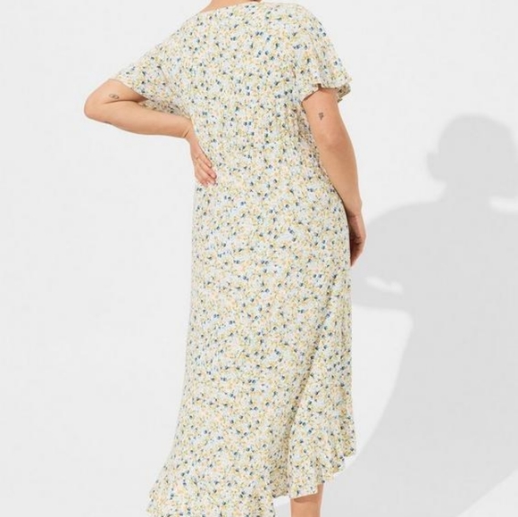 TORRID Floral Rayon Slub Maxi Dress in 2 (18/20) - Picture 2 of 7